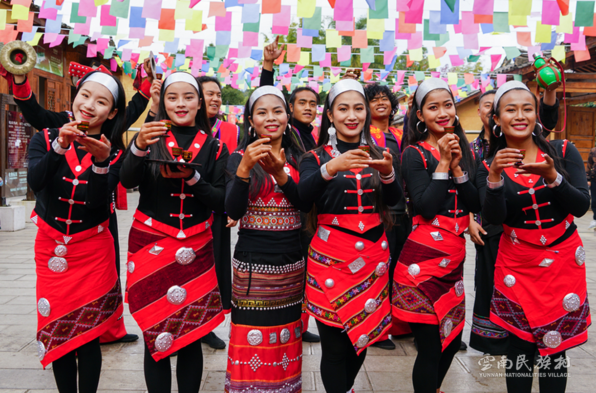 元旦，云南民族村有事发生，这里即将上演“佤族木鼓节”狂欢！